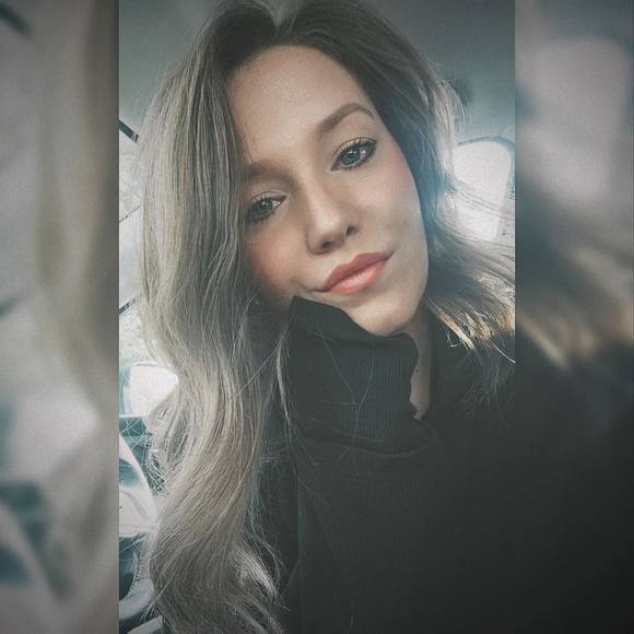 Meet your Posher, Alisha - Picture 1 of 1